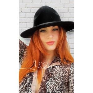 Meet your Posher, Dorisz